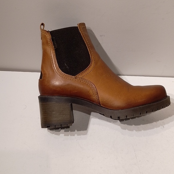 BULLE Women's Leather Chelsea Boots - Picture 8 of 8